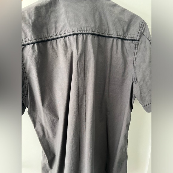 Buckle Black slim fit button down short sleeve size Large - Picture 4 of 4
